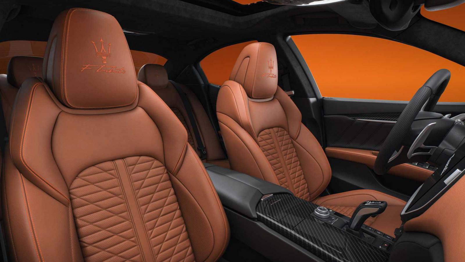 Οι Maserati Ghibli και Levante τιμούν την πρώτη γυναίκα οδηγό της F1